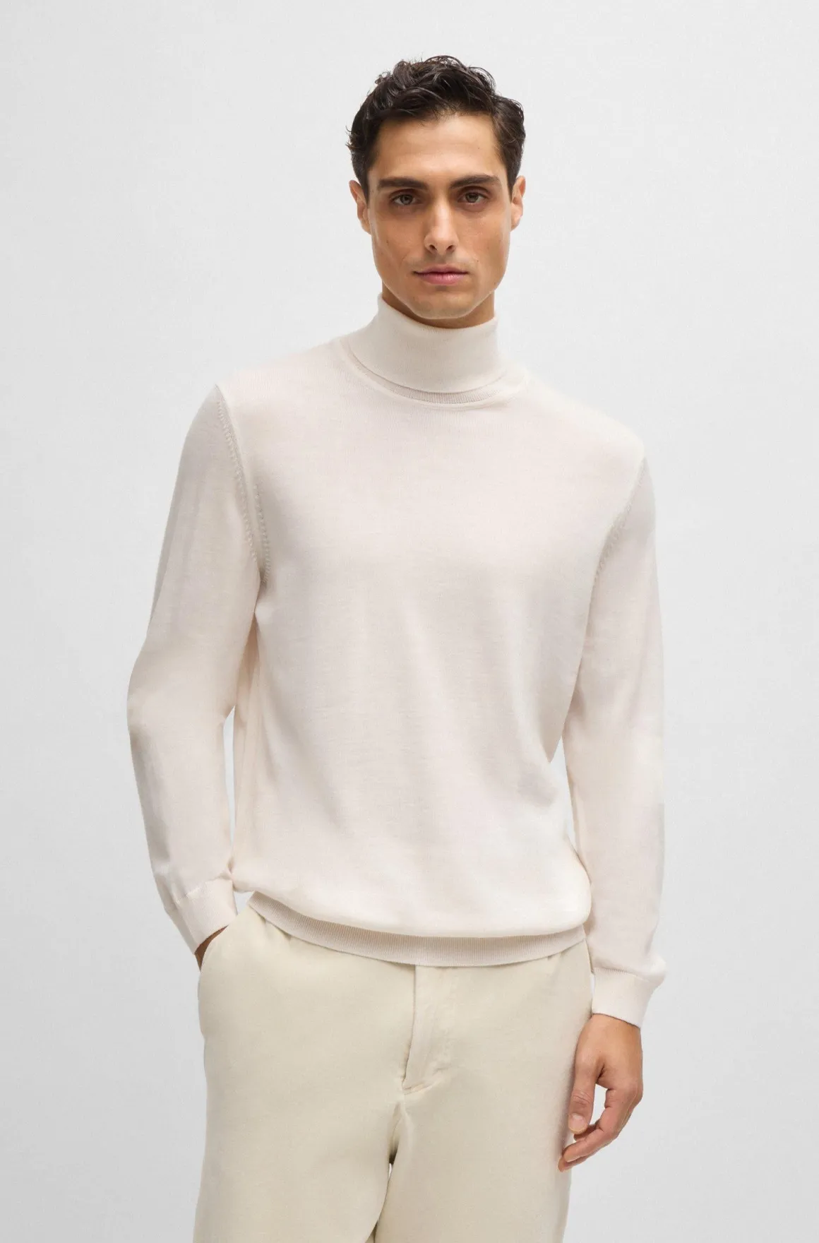 Maglia dolcevita in lana