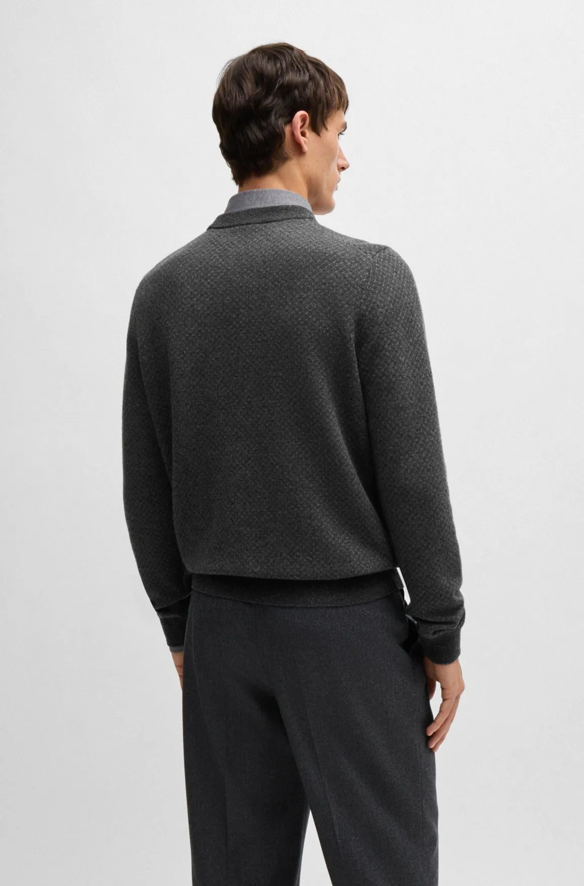 Maglia girocollo in lana e cotone.