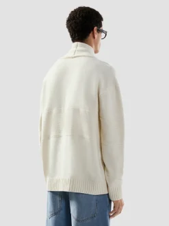 Maglione cardigan con bottoni e logo a intarsi