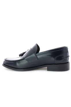 Mocassini in pelle con nappine