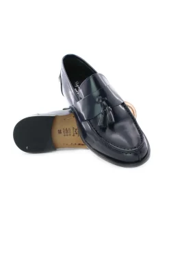 Mocassini in pelle con nappine