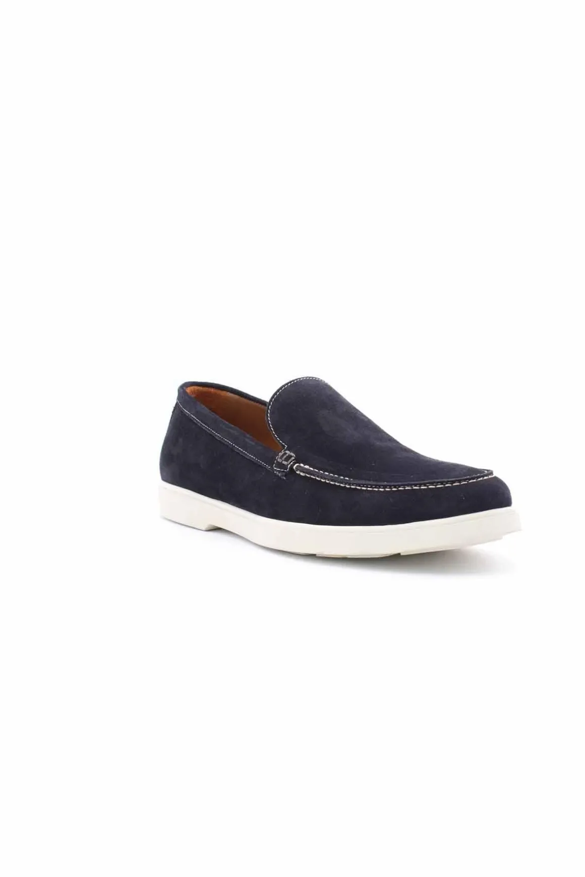 Mocassini in pelle scamosciata.