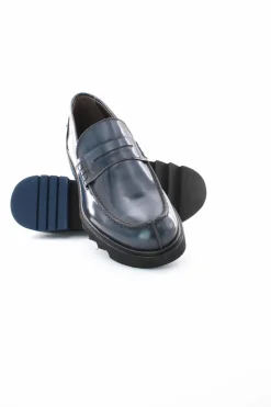 Mocassino in pelle suola in gomma carro armato