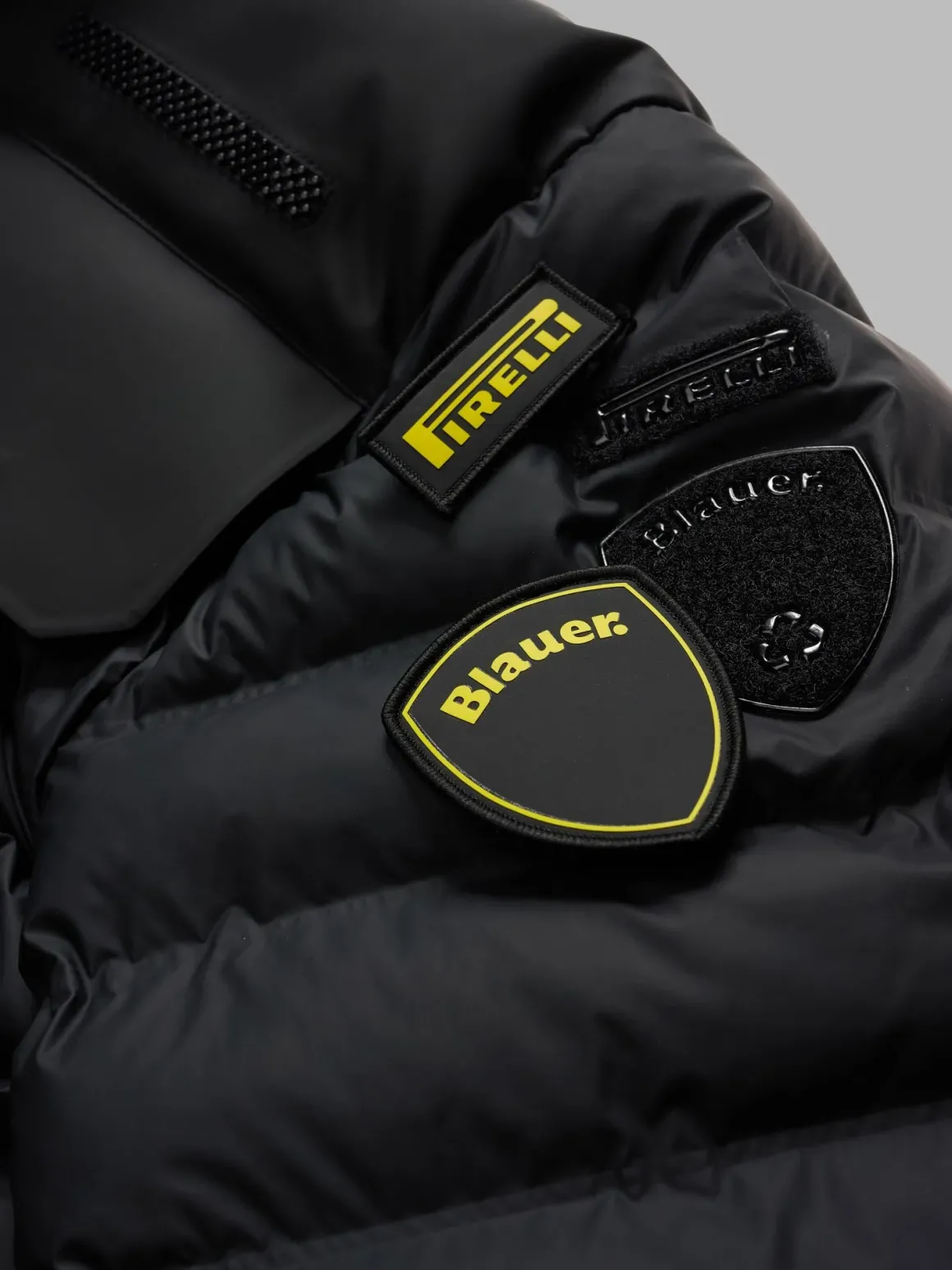 Piumino con cappuccio BLAUER X PIRELLI