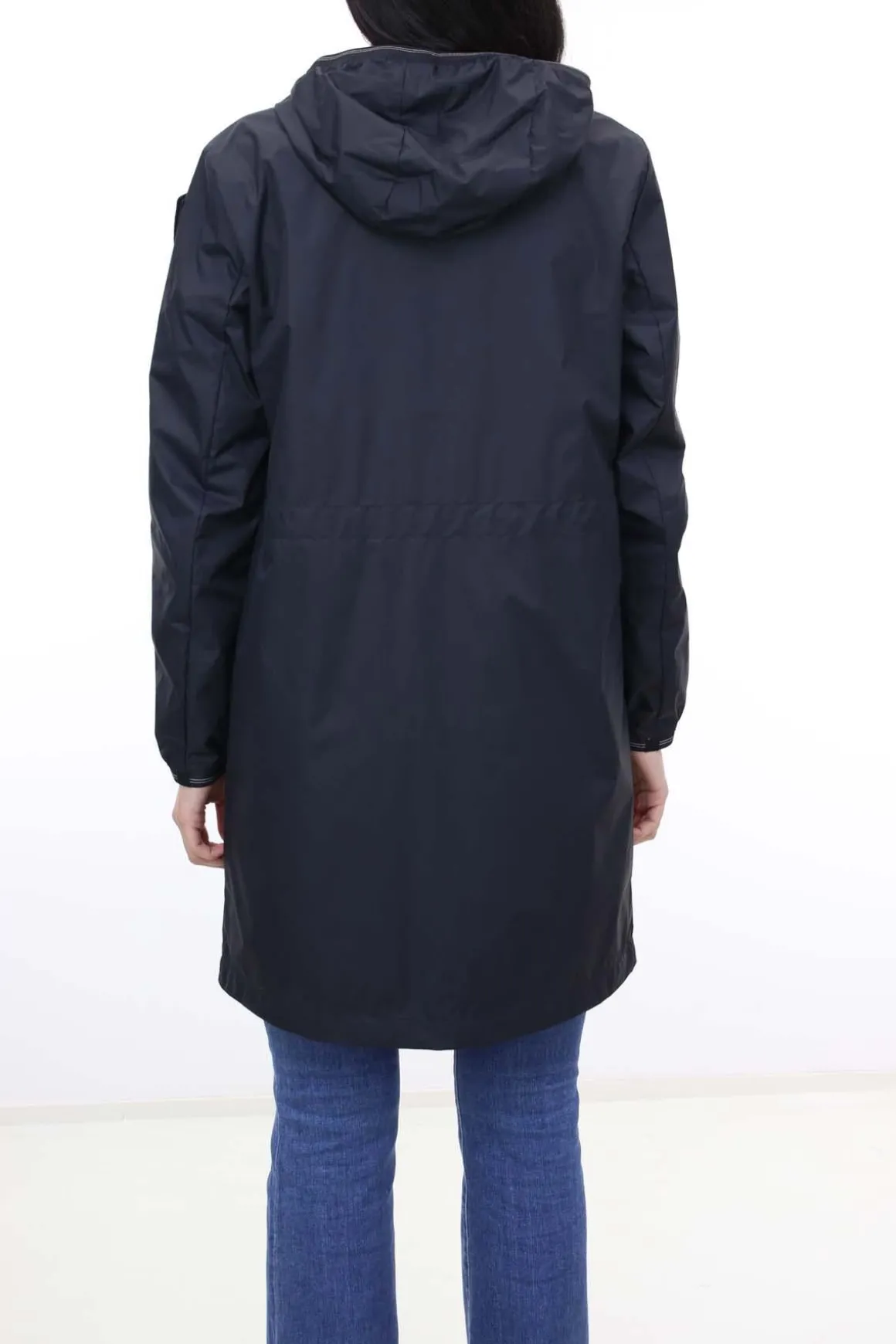 Trench impermeabile con cappuccio